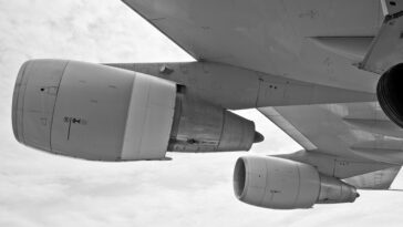FAA extends significant flight cuts at Newark through October 2026